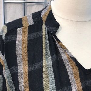 W’s Madewell, popover top w notch neck, band collar, wool crepe, size L